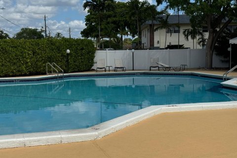 Condominio en venta en Oakland Park, Florida, 1 dormitorio, 69.68 m2 № 1224720 - foto 10