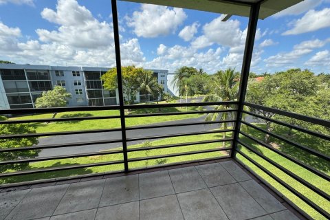 Condo in Oakland Park, Florida, 1 bedroom  № 1224720 - photo 25