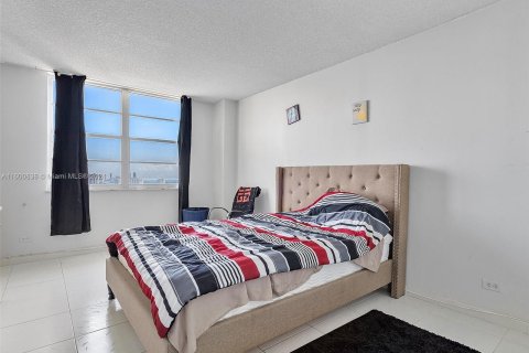 Condo in Sunny Isles Beach, Florida, 2 bedrooms  № 1215669 - photo 21