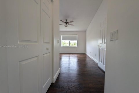 Appartement à louer à Pembroke Pines, Floride: 2 chambres, 92.9 m2 № 1360433 - photo 6