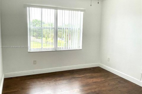 Appartement à louer à Pembroke Pines, Floride: 2 chambres, 92.9 m2 № 1360433 - photo 14