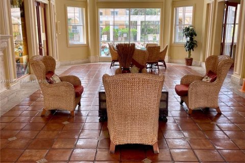 Apartment in Pembroke Pines, Florida 2 bedrooms, 92.9 sq.m. № 1360433 - photo 23