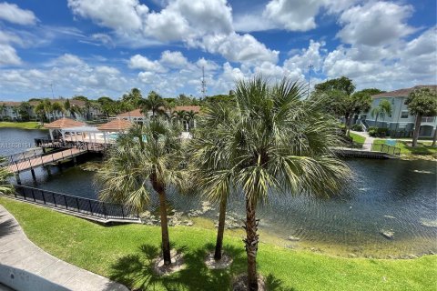 Appartement à louer à Pembroke Pines, Floride: 2 chambres, 92.9 m2 № 1360433 - photo 1