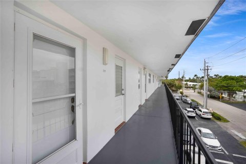 Copropriété à vendre à Pompano Beach, Floride: 2 chambres, 92.9 m2 № 1221339 - photo 30