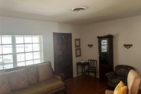 Casa en venta en Miami, Florida, 3 dormitorios, 168.25 m2 № 1387753 - foto 3