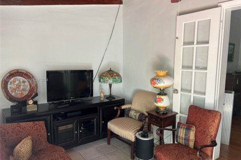 Casa en venta en Miami, Florida, 3 dormitorios, 168.25 m2 № 1387753 - foto 7