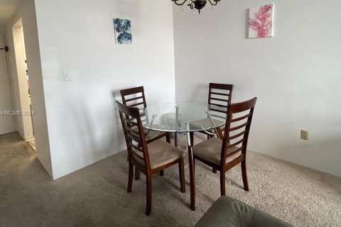 Condo in Miami Beach, Florida, 1 bedroom  № 1316614 - photo 7