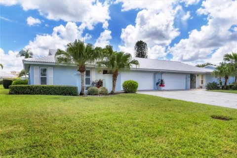 Casa en venta en Bradenton, Florida, 2 dormitorios, 200.11 m2 № 1350124 - foto 1