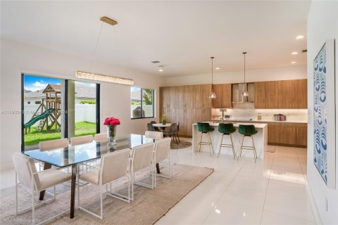 Villa ou maison à vendre à Miramar, Floride: 5 chambres, 397.9 m2 № 1189171 - photo 6