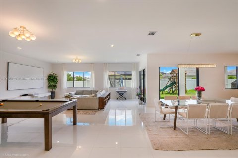 Villa ou maison à vendre à Miramar, Floride: 5 chambres, 397.9 m2 № 1189171 - photo 4