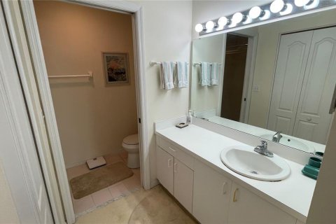 Condo in Sarasota, Florida, 2 bedrooms  № 1394501 - photo 13