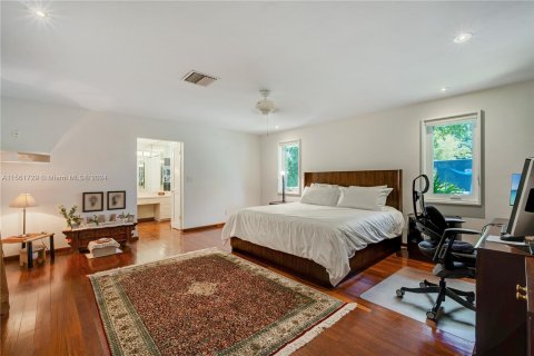 Casa en venta en Coral Gables, Florida, 5 dormitorios, 239.87 m2 № 1095686 - foto 10