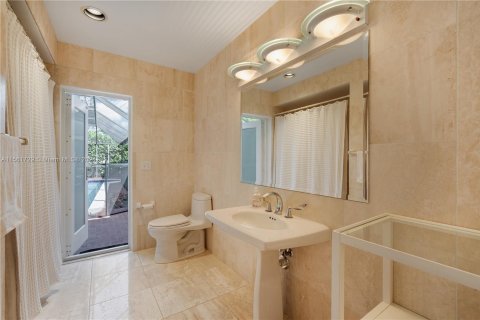 Villa ou maison à vendre à Coral Gables, Floride: 5 chambres, 239.87 m2 № 1095686 - photo 30