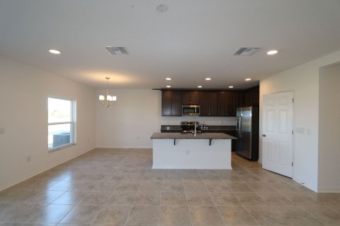 Casa en venta en Dade City, Florida, 3 dormitorios, 141 m2 № 405089 - foto 5
