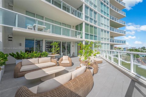 Condo in Miami Beach, Florida, 2 bedrooms  № 1391707 - photo 11