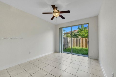 Adosado en venta en Homestead, Florida, 3 dormitorios, 158.31 m2 № 1391706 - foto 10