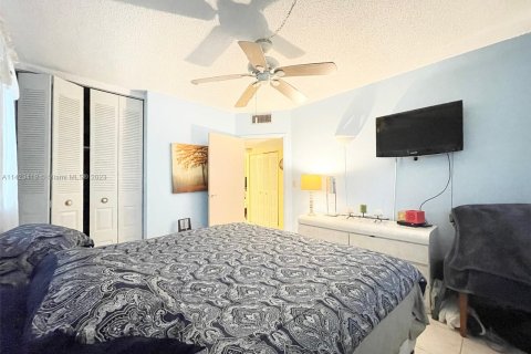 Copropriété à vendre à Lauderdale Lakes, Floride: 2 chambres, 87.7 m2 № 627108 - photo 20
