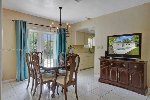 Villa ou maison à vendre à Lauderhill, Floride: 4 chambres, 123.75 m2 № 1092156 - photo 19