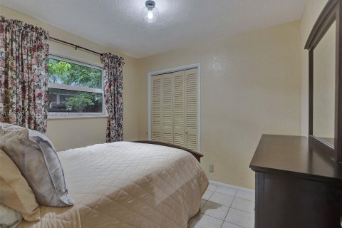 Villa ou maison à vendre à Lauderhill, Floride: 4 chambres, 123.75 m2 № 1092156 - photo 9