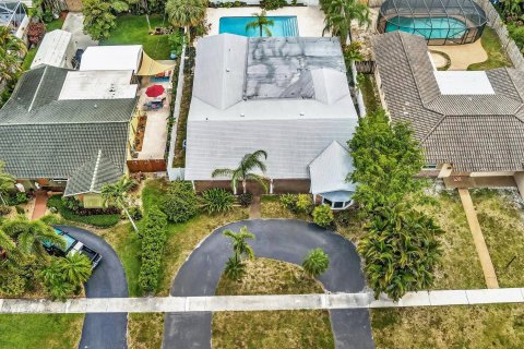 Casa en venta en Hollywood, Florida, 4 dormitorios, 238.76 m2 № 1103213 - foto 8