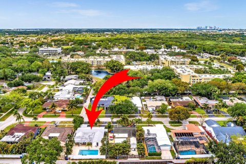 Casa en venta en Hollywood, Florida, 4 dormitorios, 238.76 m2 № 1103213 - foto 1