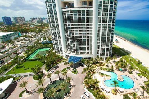 Copropriété à vendre à Sunny Isles Beach, Floride: 1 chambre, 108.51 m2 № 1102644 - photo 3