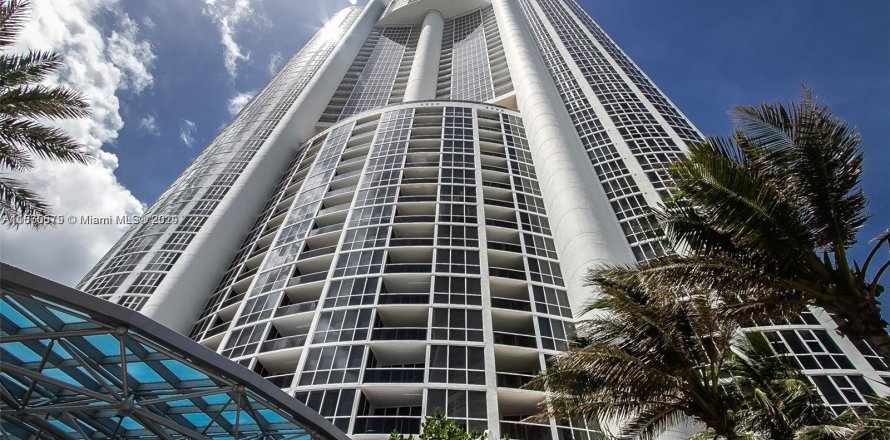 Condo à Sunny Isles Beach, Floride, 1 chambre  № 1102644