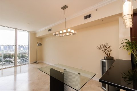 Condo in Sunny Isles Beach, Florida, 1 bedroom  № 1102644 - photo 6