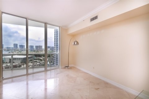 Condo in Sunny Isles Beach, Florida, 1 bedroom  № 1102644 - photo 8