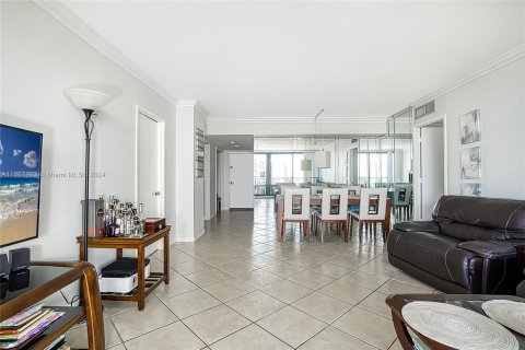 Copropriété à vendre à Aventura, Floride: 2 chambres, 101.45 m2 № 1387976 - photo 10