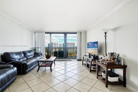 Copropriété à vendre à Aventura, Floride: 2 chambres, 101.45 m2 № 1387976 - photo 6