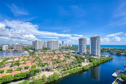 Condominio en venta en Aventura, Florida, 2 dormitorios, 101.45 m2 № 1387976 - foto 14