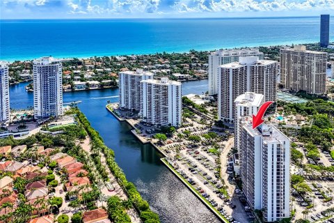 Condominio en venta en Aventura, Florida, 2 dormitorios, 101.45 m2 № 1387976 - foto 4