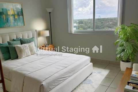 Condo in Hollywood, Florida, 2 bedrooms  № 1387974 - photo 3