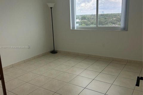 Condo in Hollywood, Florida, 2 bedrooms  № 1387974 - photo 9