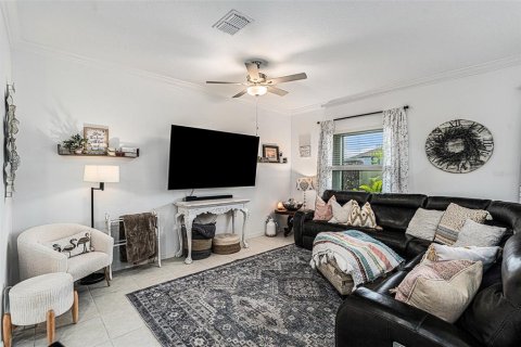 Townhouse in Land O' Lakes, Florida 3 bedrooms, 148.74 sq.m. № 1343458 - photo 10