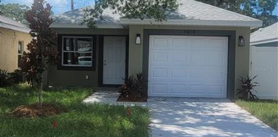 House in Clearwater, Florida 3 bedrooms, 106.37 sq.m. № 1343390