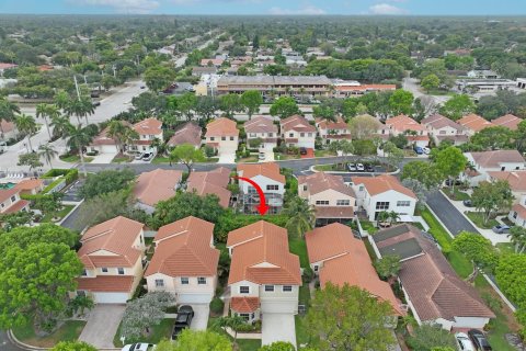 Villa ou maison à vendre à Coral Springs, Floride: 4 chambres, 195.37 m2 № 1188454 - photo 9