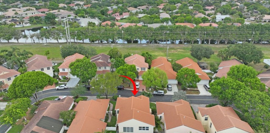 Casa en Coral Springs, Florida 4 dormitorios, 195.37 m2 № 1188454