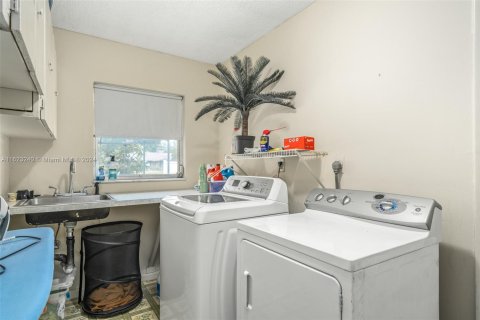 Casa en venta en Sebring, Florida, 3 dormitorios, 210.7 m2 № 1270012 - foto 13