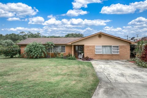 Villa ou maison à vendre à Sebring, Floride: 3 chambres, 210.7 m2 № 1270012 - photo 1