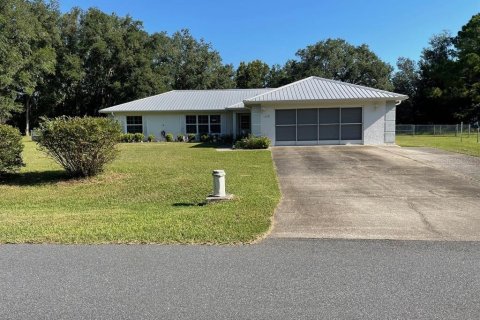 House in Dunnellon, Florida 3 bedrooms, 149.2 sq.m. № 1369997 - photo 2