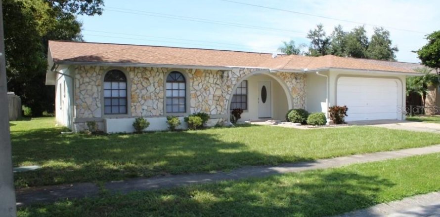 Casa en New Port Richey, Florida 4 dormitorios, 166.85 m2 № 1369998