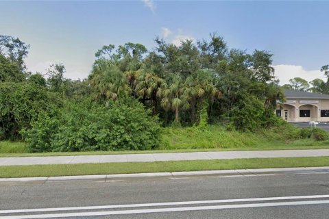 Terreno en venta en Port Charlotte, Florida № 1191205 - foto 6