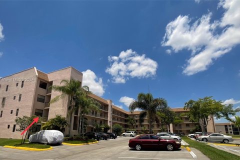 Copropriété à vendre à Sunrise, Floride: 2 chambres, 89.19 m2 № 1206807 - photo 27