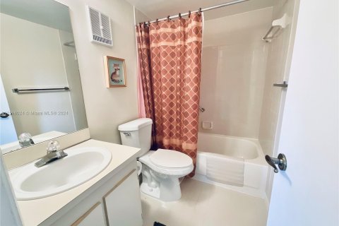 Condo in Sunrise, Florida, 2 bedrooms  № 1206807 - photo 20