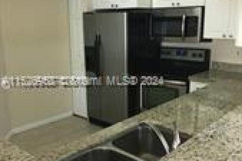 Condominio en venta en Sunny Isles Beach, Florida, 2 dormitorios, 103.68 m2 № 990169 - foto 16
