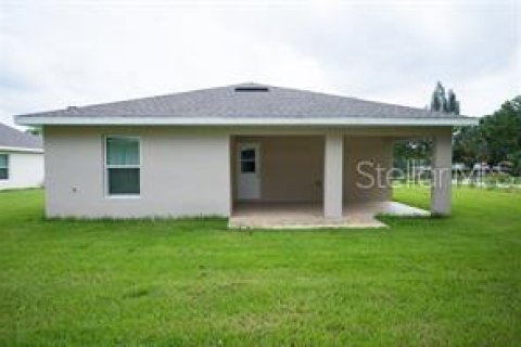 House in Clermont, Florida 3 bedrooms, 107.02 sq.m. № 1358050 - photo 13