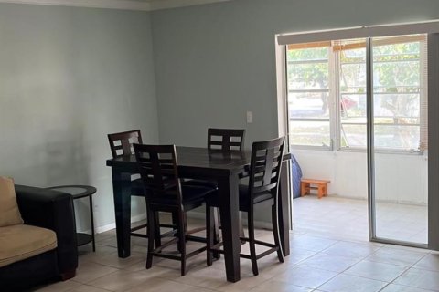 Condominio en venta en Lauderhill, Florida, 1 dormitorio, 86.21 m2 № 1177421 - foto 18