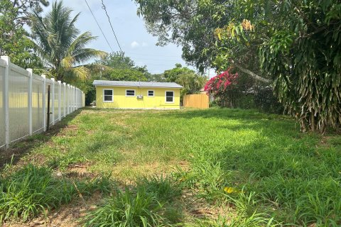 Propiedad comercial en venta en Stuart, Florida, 63.92 m2 № 1175383 - foto 3